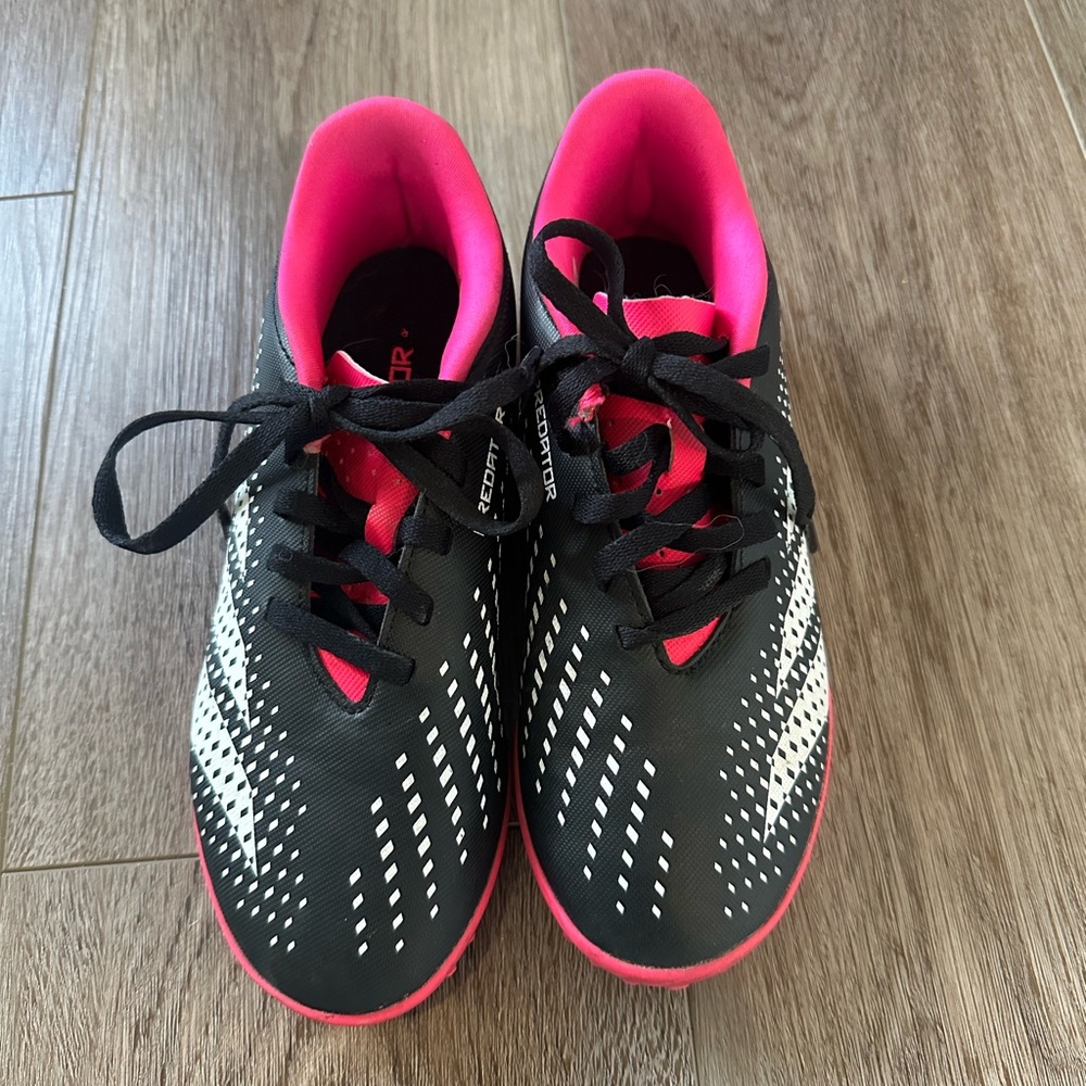 Soccer cleats